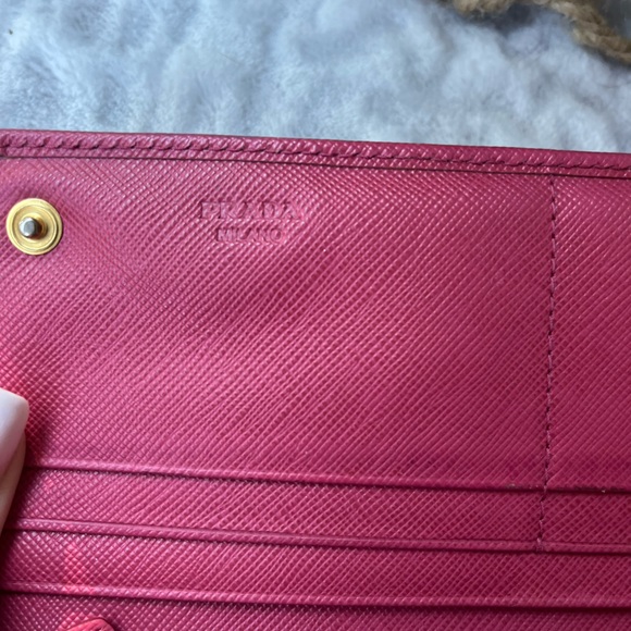 EUC Prada Milano Saffiano Leather Ribbon Bow Envelope Long Snap Button Wallet - Picture 12 of 13